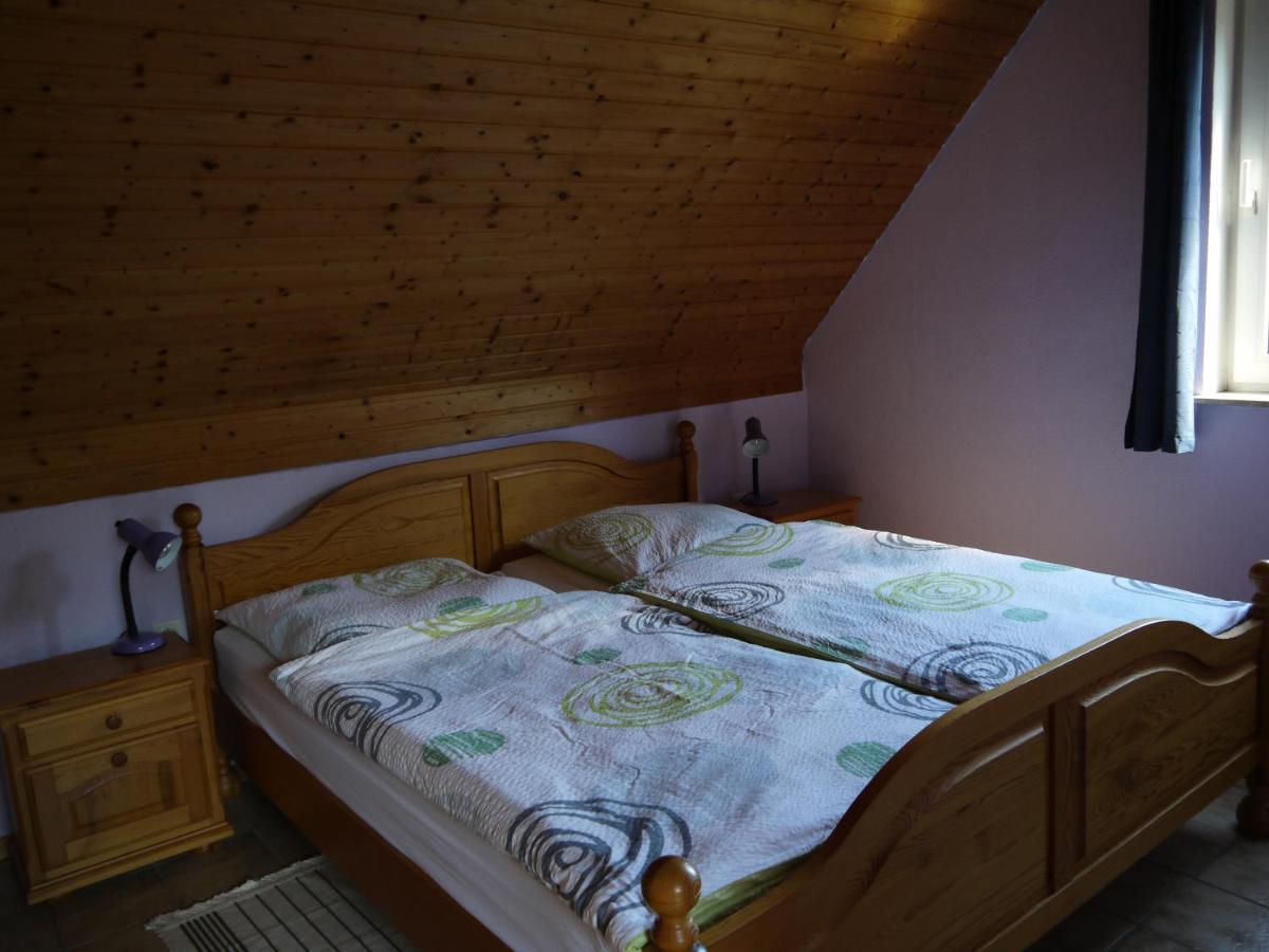 Ferienwohnungen Am Campingplatz Trendelburg Bagian luar foto